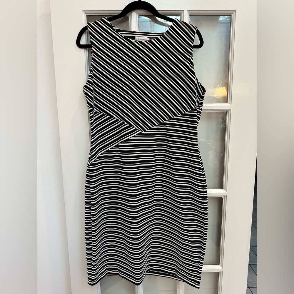 Calvin Klein Black & White Striped Fitted Stretchy Cocktail Midi Dress Size 14